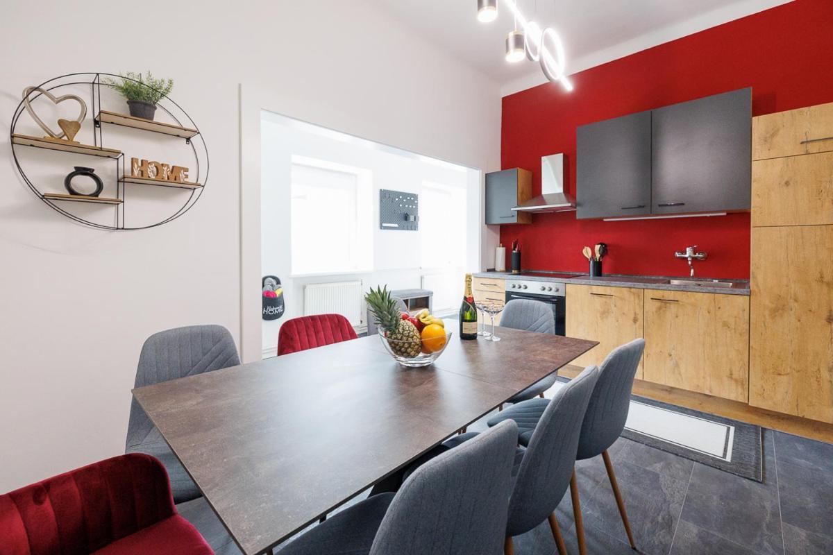 New Shalalaliving Vienna Spacious Home For Family & Friends Luaran gambar
